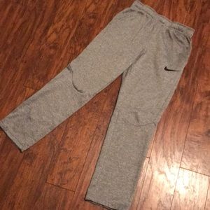 Youth XL Nike DRI-FIT Pants ❄️